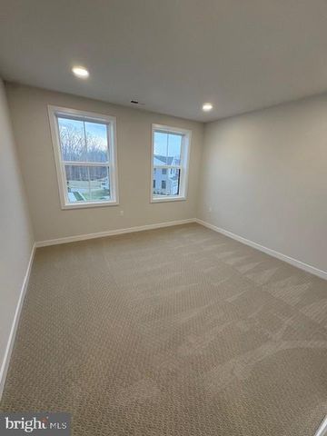 20 GRAYSON LN, Downingtown, PA 19335