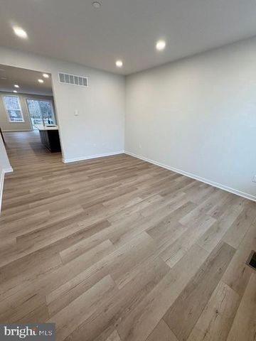 20 GRAYSON LN, Downingtown, PA 19335