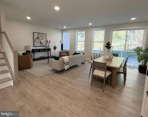 20 GRAYSON LN, Downingtown, PA 19335