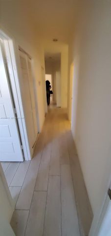 652 NE 191st Terrace 0, Miami, FL 33179