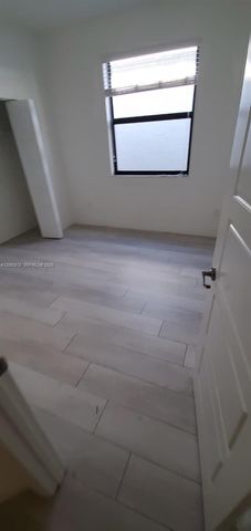 652 NE 191st Terrace 0, Miami, FL 33179