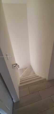652 NE 191st Terrace 0, Miami, FL 33179