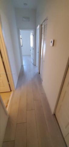 652 NE 191st Terrace 0, Miami, FL 33179
