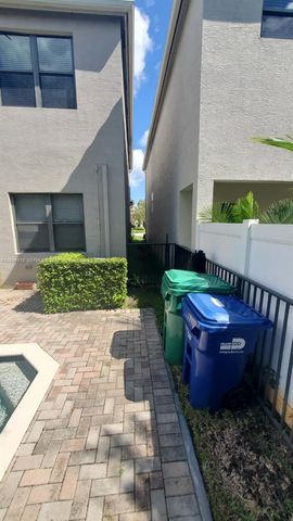 652 NE 191st Terrace 0, Miami, FL 33179
