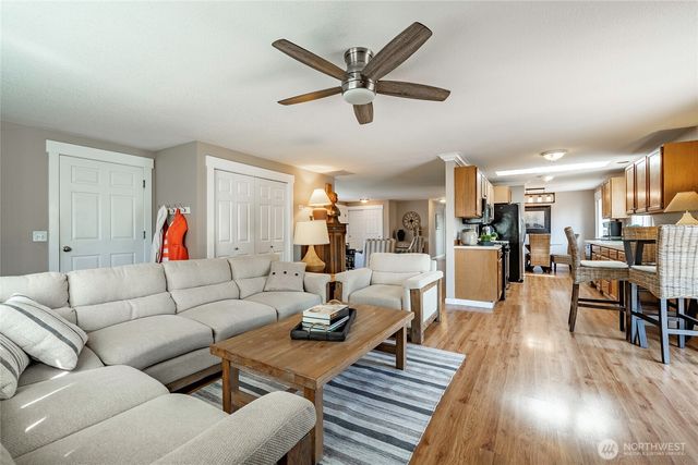 8160 Kayak Way, Blaine, WA 98230