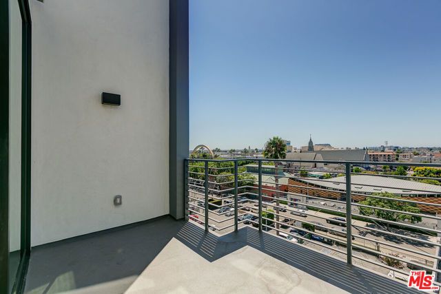 3833 Dunn 403, Culver City, CA 90232