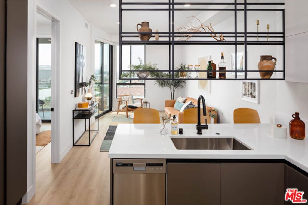 3833 Dunn 403, Culver City, CA 90232