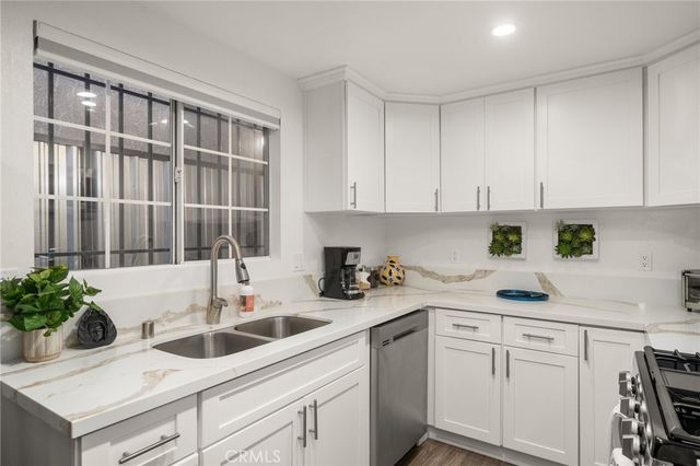 7516 Avalon, Los Angeles, CA 90003