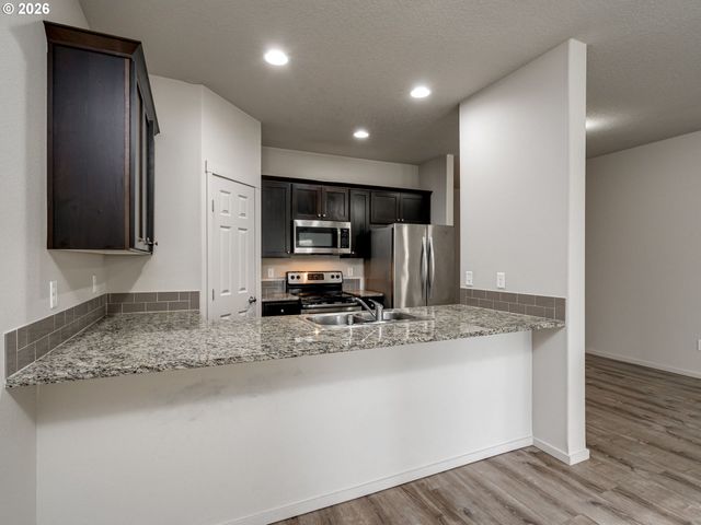 1427 Ne 83RD Dr, Vancouver, WA 98665