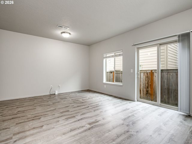 1427 Ne 83RD Dr, Vancouver, WA 98665