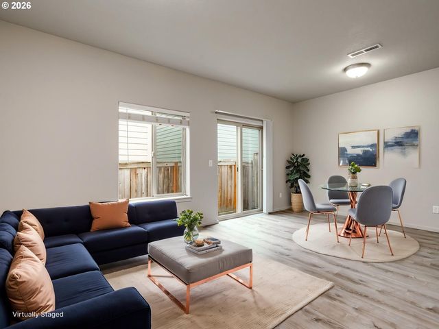 1427 Ne 83RD Dr, Vancouver, WA 98665