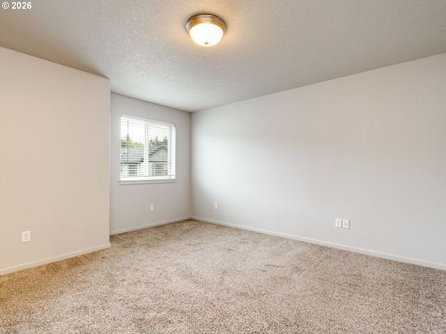 1427 Ne 83RD Dr, Vancouver, WA 98665