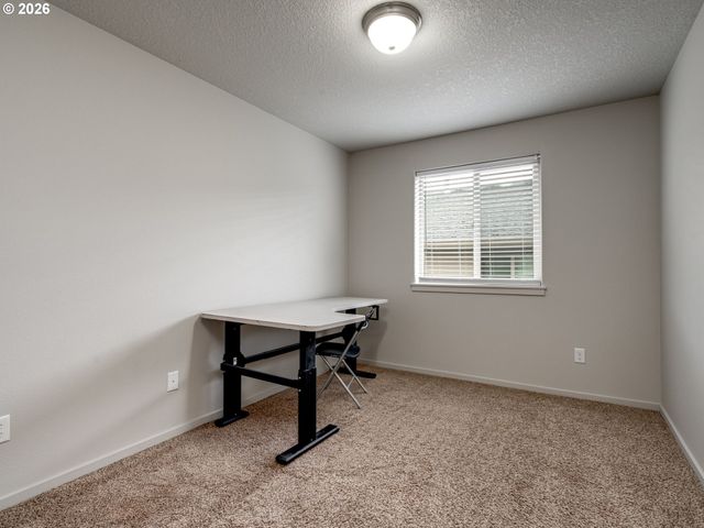 1427 Ne 83RD Dr, Vancouver, WA 98665