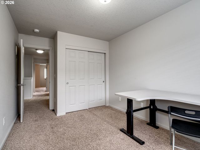 1427 Ne 83RD Dr, Vancouver, WA 98665
