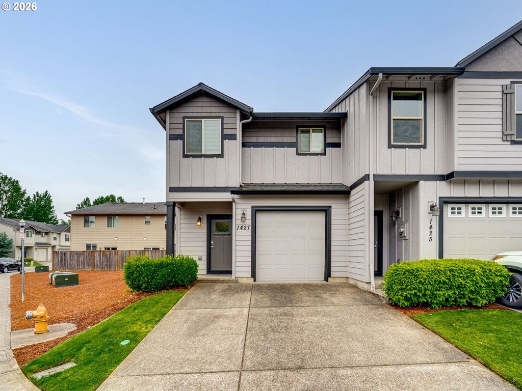 1427 Ne 83RD Dr, Vancouver, WA 98665