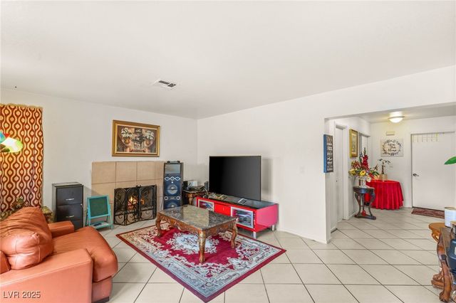 7544 Shangri La Avenue, Las Vegas, NV 89147