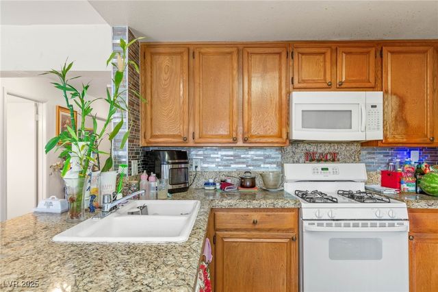 7544 Shangri La Avenue, Las Vegas, NV 89147