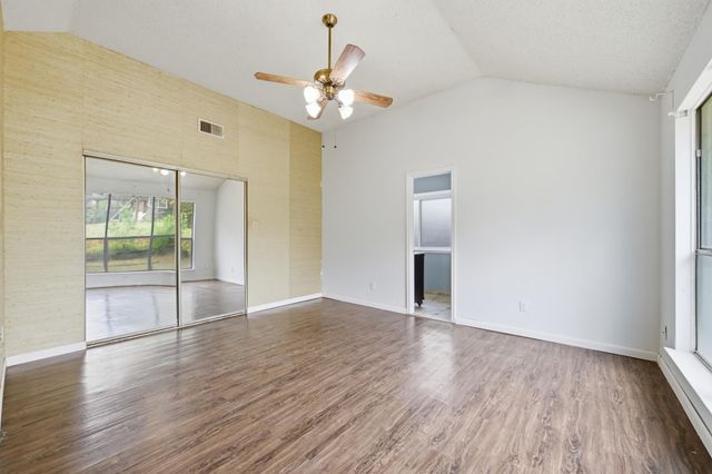 16415 Lone Wolf DR, Leander, TX 78641