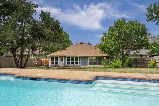 16415 Lone Wolf DR, Leander, TX 78641