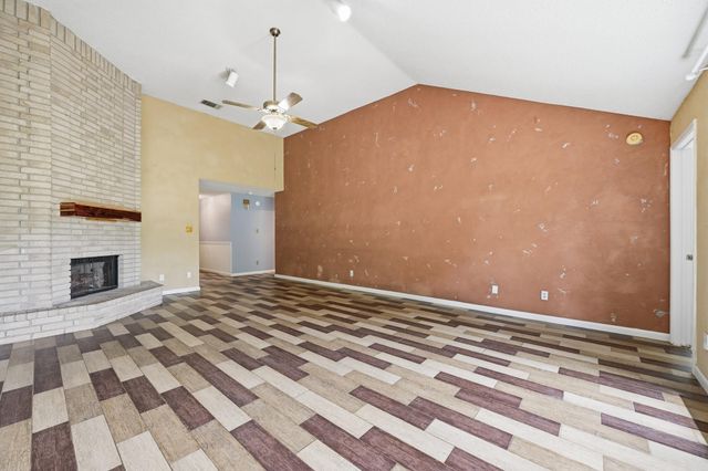 16415 Lone Wolf DR, Leander, TX 78641