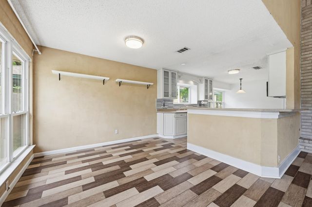 16415 Lone Wolf DR, Leander, TX 78641