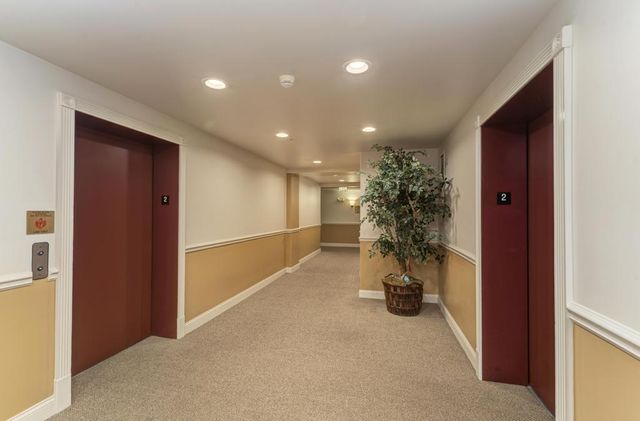 1 Itasca Place 211, Itasca, IL 60143