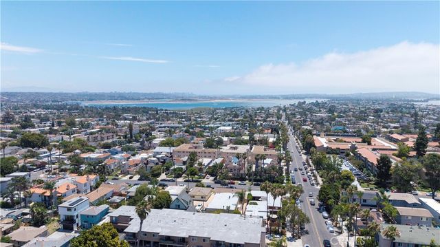 4773 Lamont, San Diego, CA 92109