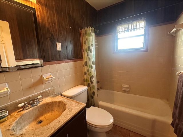 708 CHESTNUT ROAD, Auburndale, FL 33823