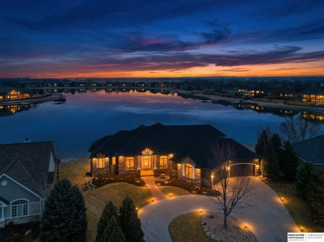 24920 Farnam Circle, Waterloo, NE 68069