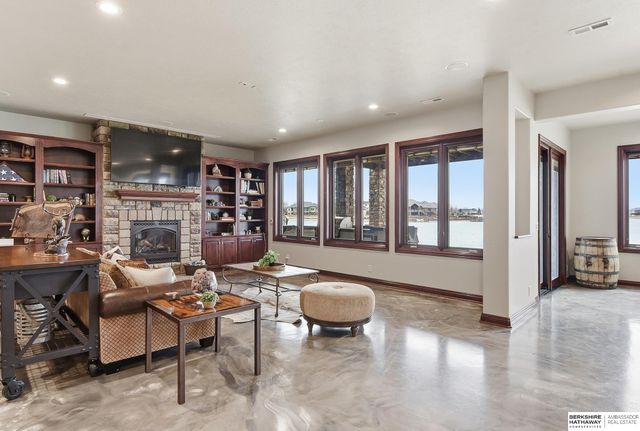 24920 Farnam Circle, Waterloo, NE 68069