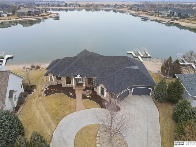 24920 Farnam Circle, Waterloo, NE 68069