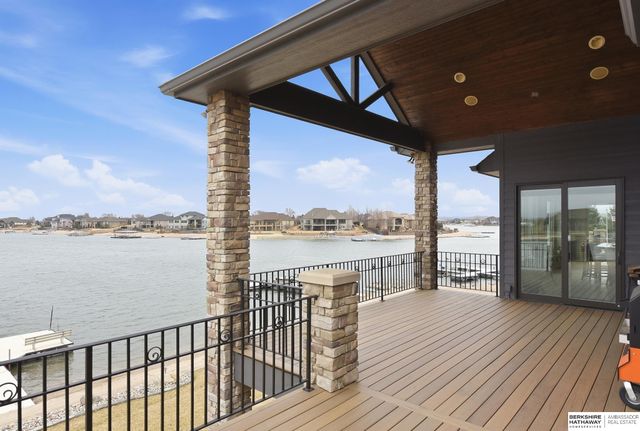 24920 Farnam Circle, Waterloo, NE 68069