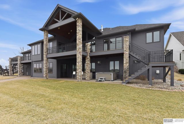 24920 Farnam Circle, Waterloo, NE 68069