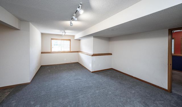 17091 Fairhill Avenue, Farmington, MN 55024