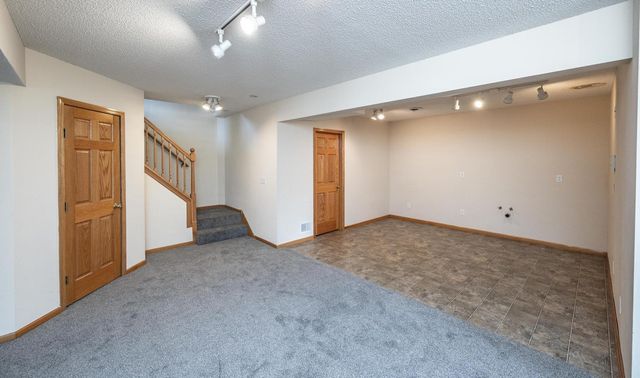 17091 Fairhill Avenue, Farmington, MN 55024