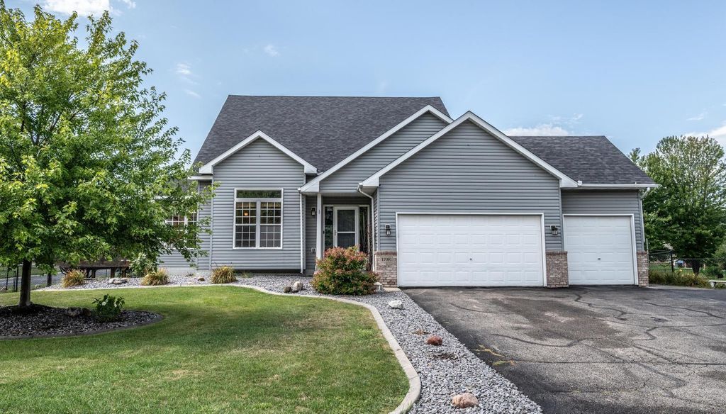 17091 Fairhill Avenue, Farmington, MN 55024 — exterior