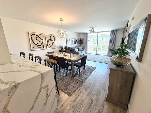 4550 NW 18th Avenue 304, Pompano Beach, FL 33064