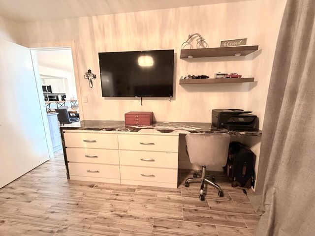 4550 NW 18th Avenue 304, Pompano Beach, FL 33064