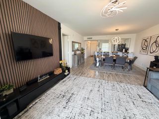 4550 NW 18th Avenue 304, Pompano Beach, FL 33064