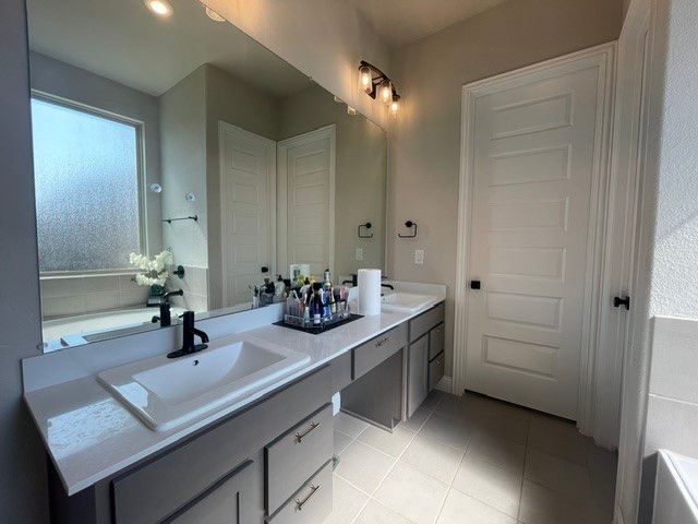 2924 Spirit Woods Lane, Arlington, TX 76001