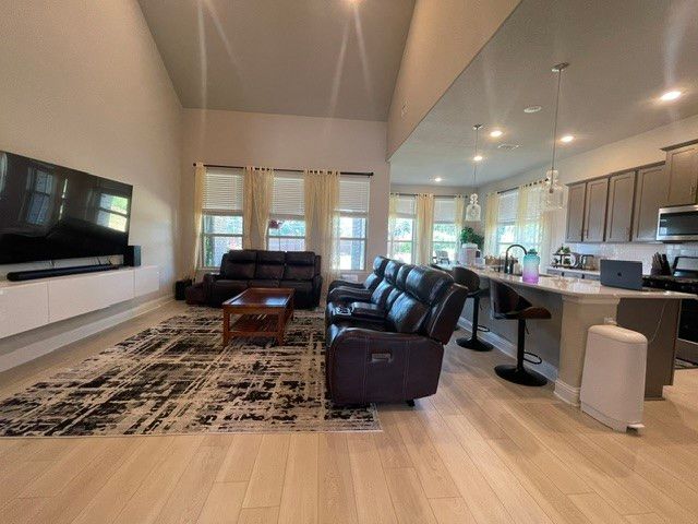 2924 Spirit Woods Lane, Arlington, TX 76001