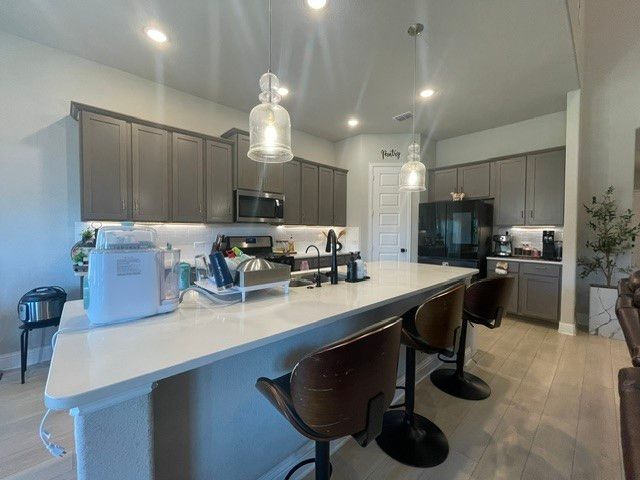 2924 Spirit Woods Lane, Arlington, TX 76001