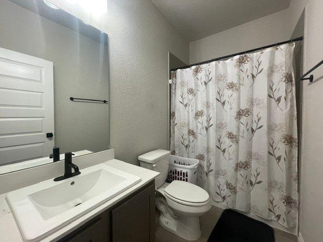2924 Spirit Woods Lane, Arlington, TX 76001