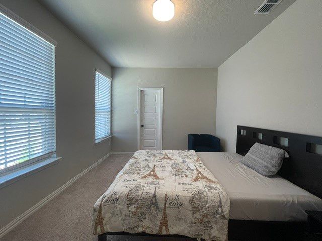 2924 Spirit Woods Lane, Arlington, TX 76001