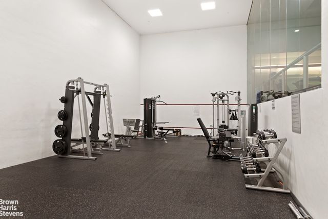 161 W 61st St Apt 15H, New York City, NY 10023
