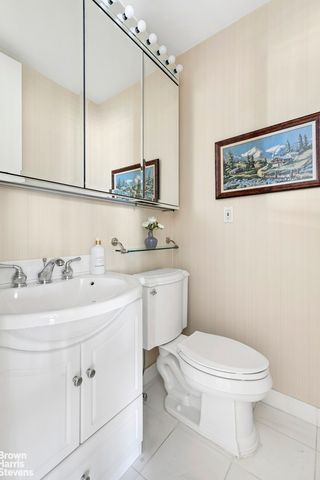 161 W 61st St Apt 15H, New York City, NY 10023