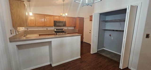 5296 E Harvest Lane, Fresno, CA 93725