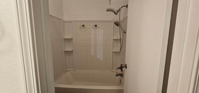 5296 E Harvest Lane, Fresno, CA 93725