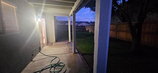 5296 E Harvest Lane, Fresno, CA 93725