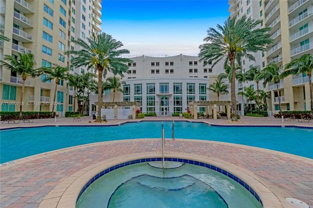 1745 E Hallandale Beach Blvd 2501W, Hallandale Beach, FL 33009